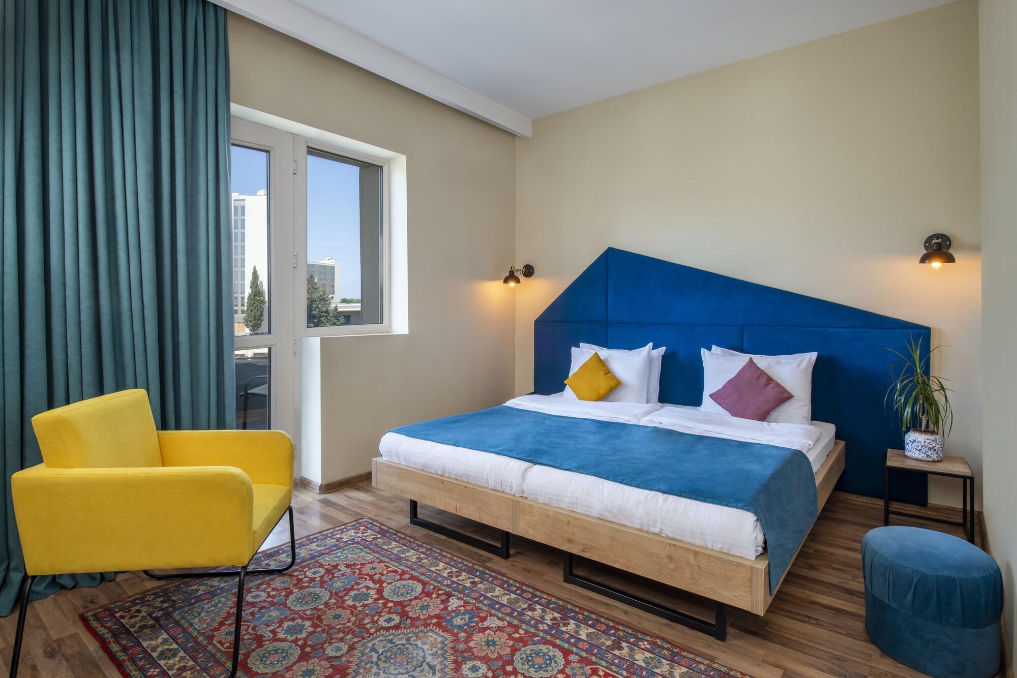 Alphabet Boutique Hotel Тбилиси Екстериор снимка