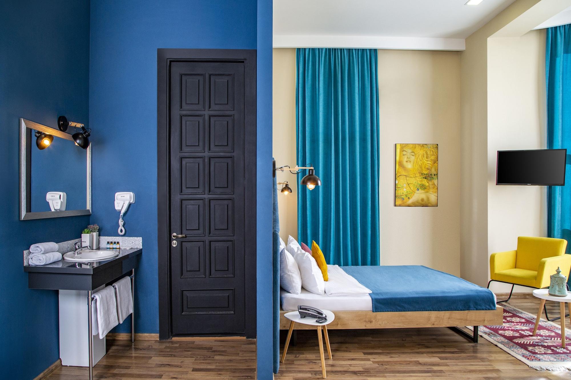 Alphabet Boutique Hotel Тбилиси Екстериор снимка