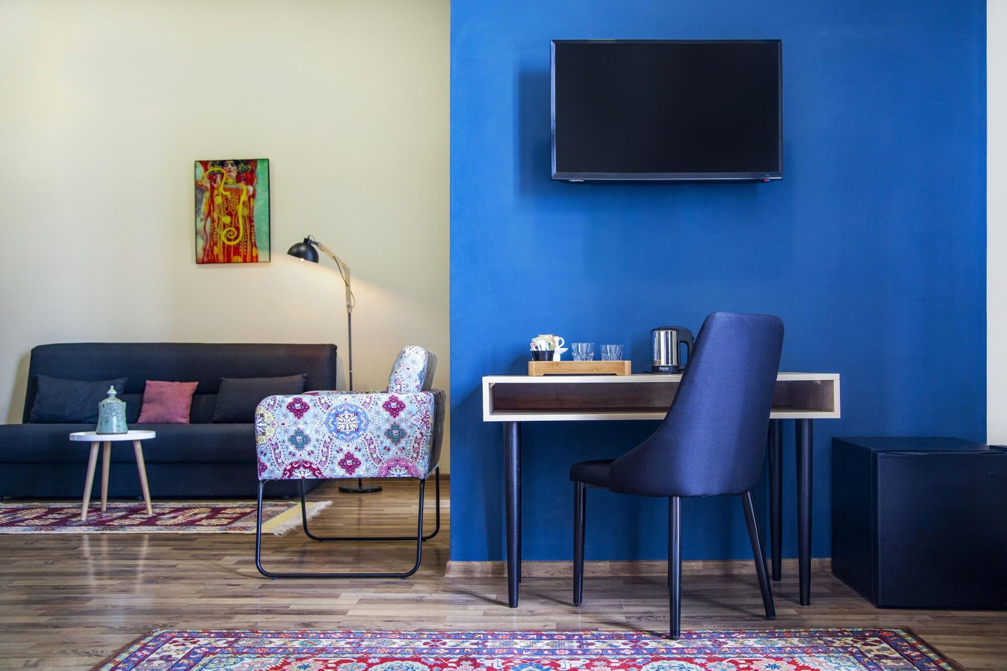 Alphabet Boutique Hotel Тбилиси Екстериор снимка