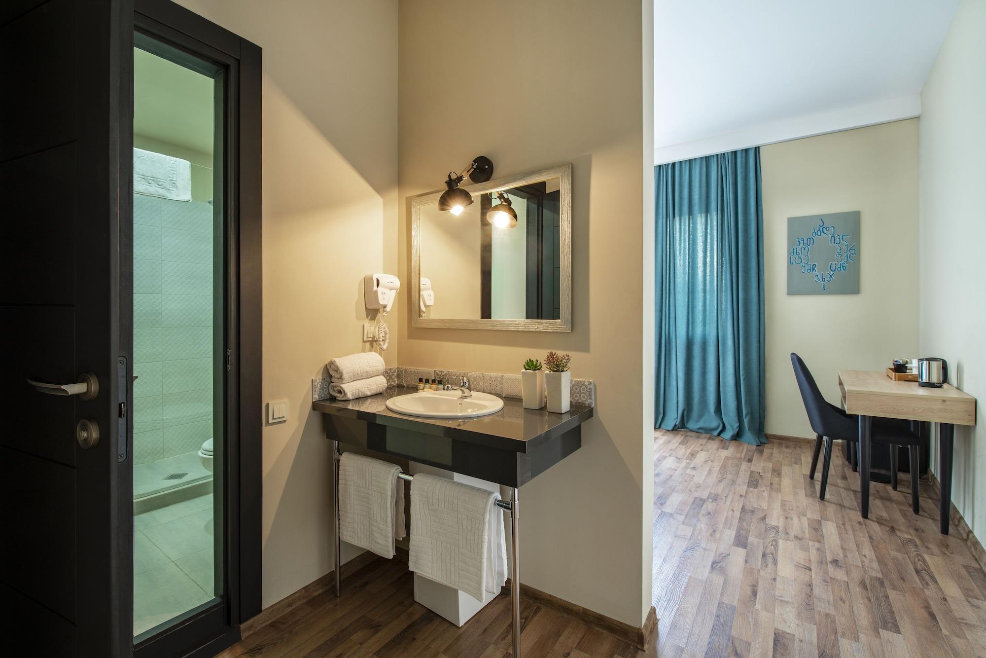 Alphabet Boutique Hotel Тбилиси Екстериор снимка