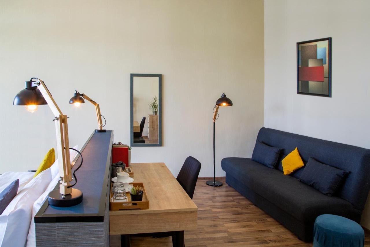 Alphabet Boutique Hotel Тбилиси Екстериор снимка