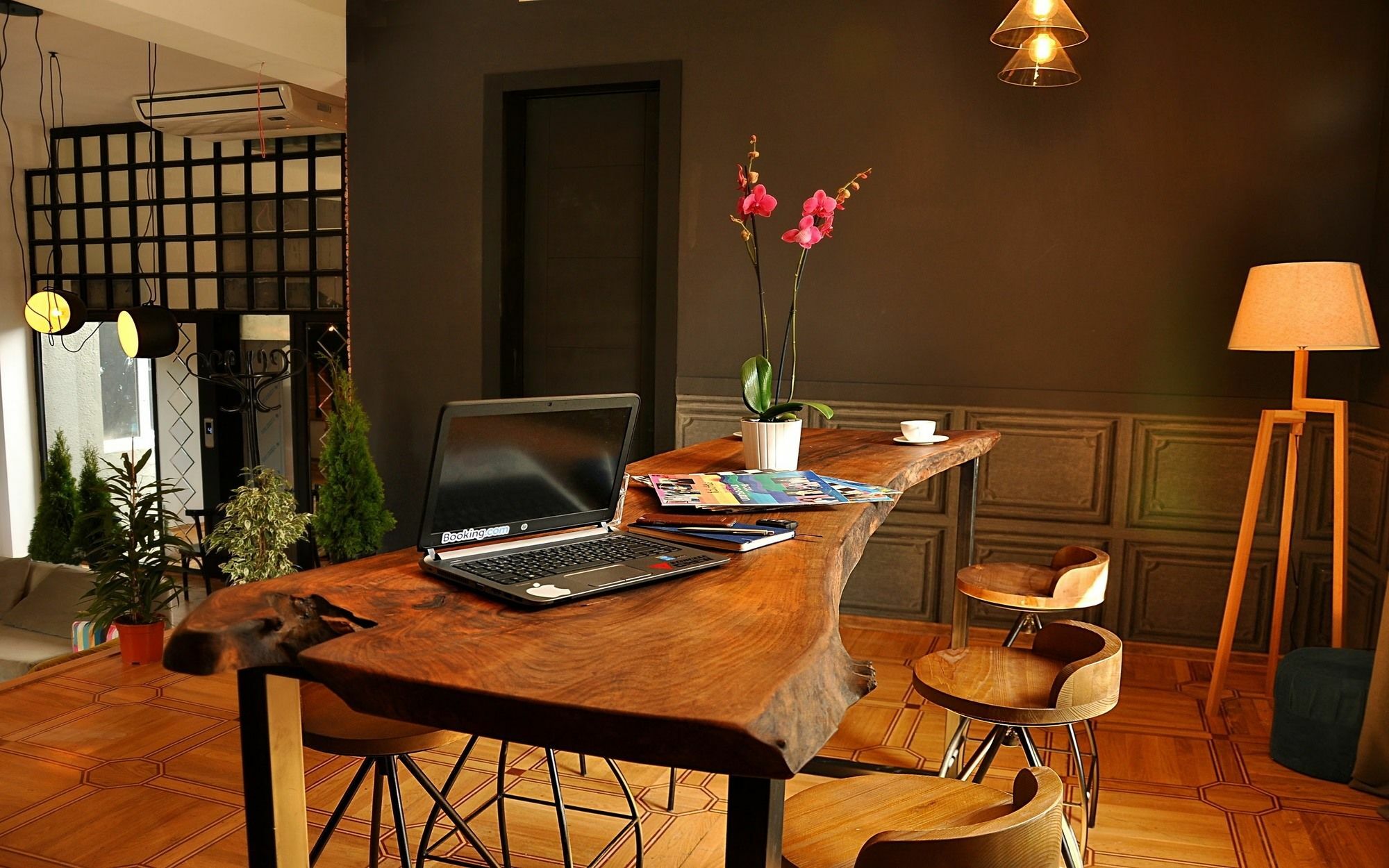 Alphabet Boutique Hotel Тбилиси Екстериор снимка